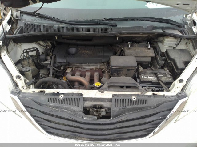 Photo 9 VIN: 5TDKA3DC3CS010647 - TOYOTA SIENNA 