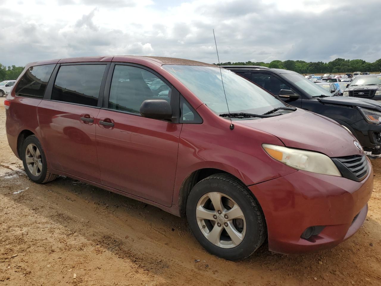 Photo 3 VIN: 5TDKA3DC4BS004161 - TOYOTA SIENNA 