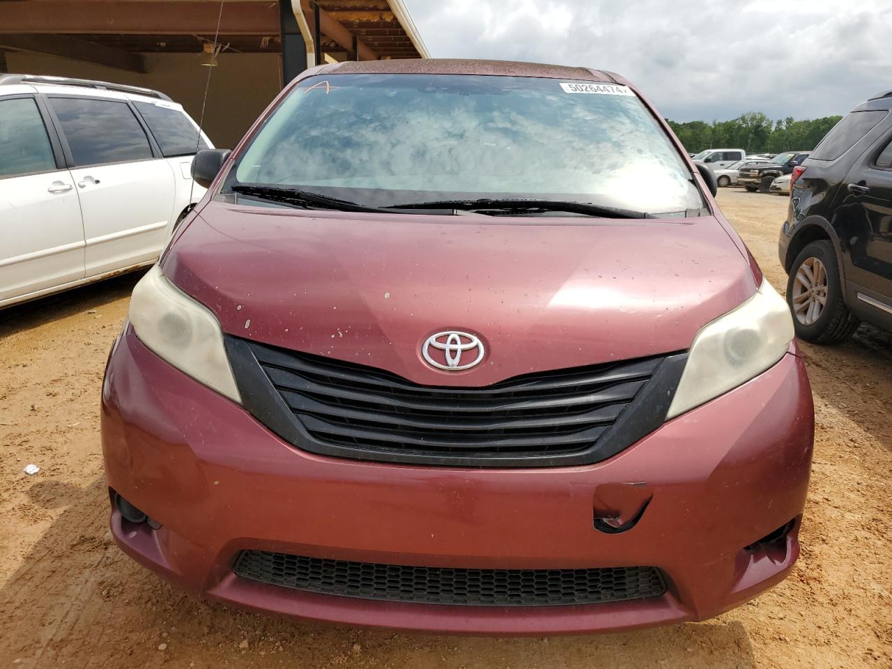 Photo 4 VIN: 5TDKA3DC4BS004161 - TOYOTA SIENNA 