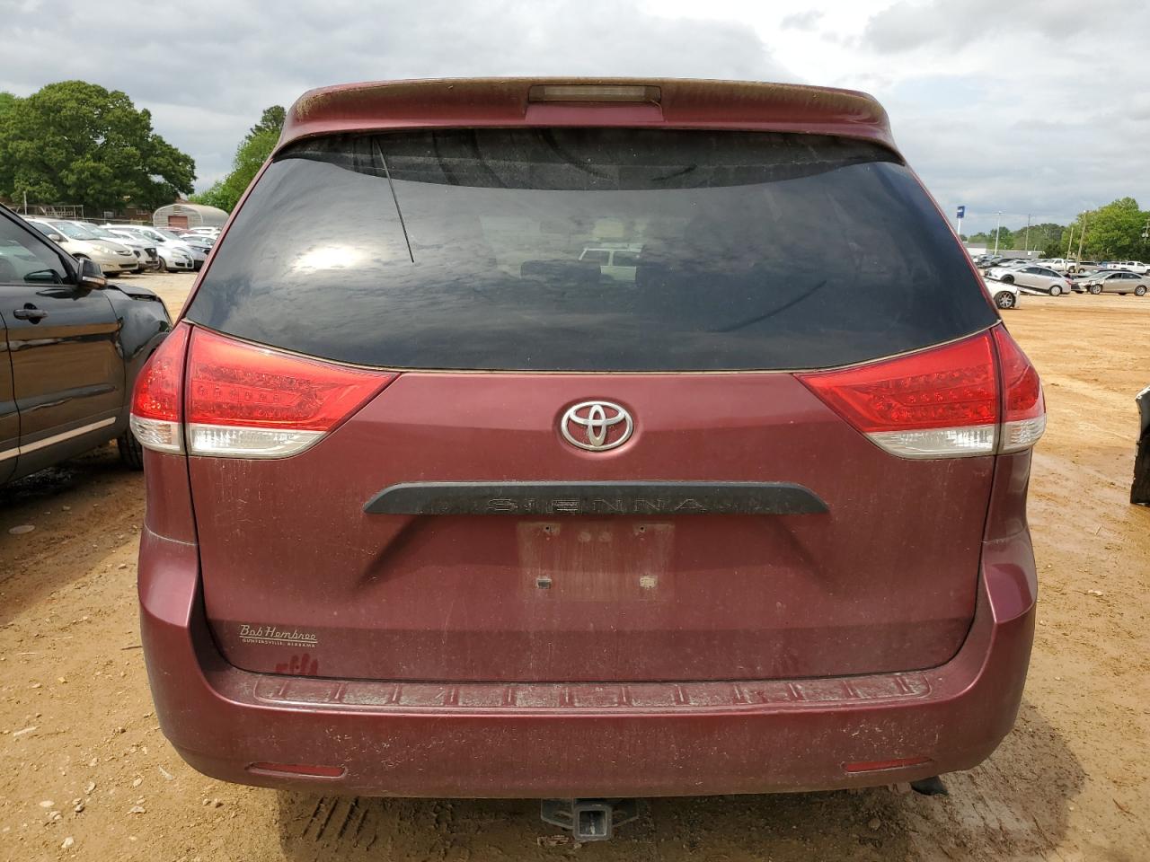 Photo 5 VIN: 5TDKA3DC4BS004161 - TOYOTA SIENNA 