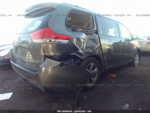 Photo 3 VIN: 5TDKA3DC4BS004614 - TOYOTA SIENNA 