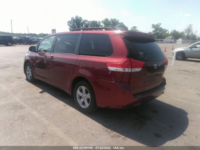 Photo 2 VIN: 5TDKA3DC4BS005195 - TOYOTA SIENNA 