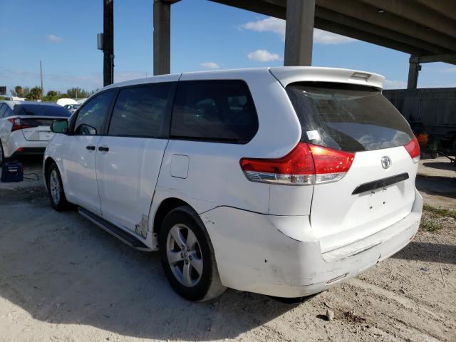 Photo 2 VIN: 5TDKA3DC5BS005870 - TOYOTA SIENNA BAS 