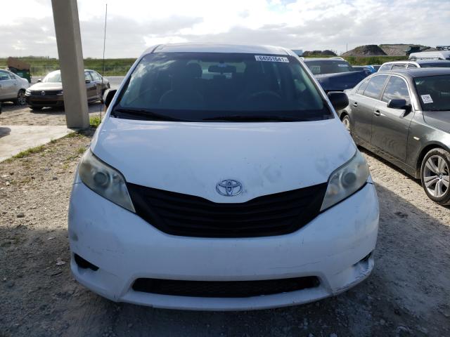 Photo 8 VIN: 5TDKA3DC5BS005870 - TOYOTA SIENNA BAS 