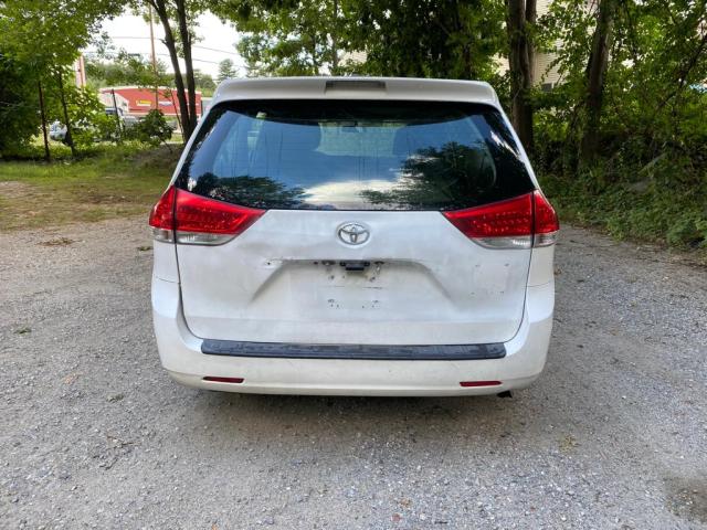 Photo 4 VIN: 5TDKA3DC6CS009797 - TOYOTA SIENNA BAS 