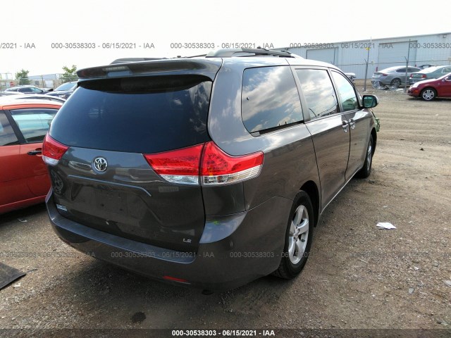 Photo 3 VIN: 5TDKA3DC6CS012912 - TOYOTA SIENNA 