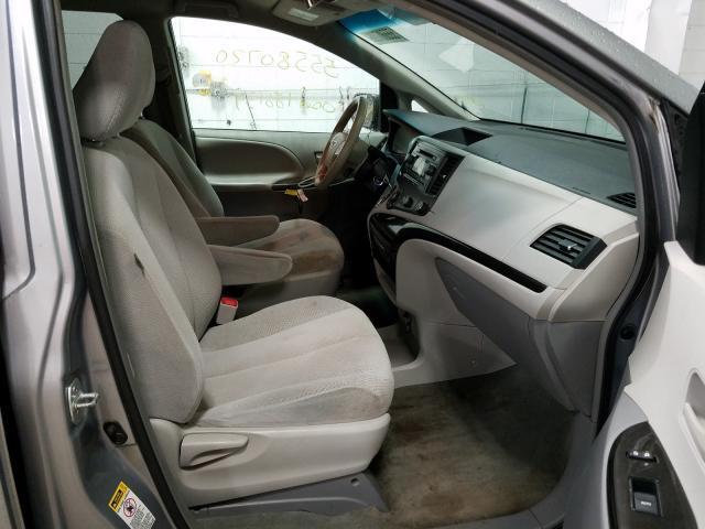 Photo 4 VIN: 5TDKA3DC6CS015177 - TOYOTA SIENNA BAS 