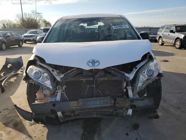 Photo 4 VIN: 5TDKA3DC7BS002629 - TOYOTA SIENNA BAS 