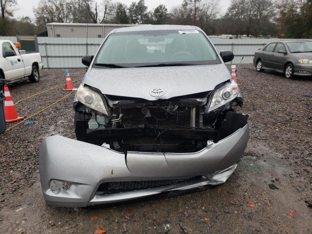 Photo 4 VIN: 5TDKA3DC7BS004087 - TOYOTA SIENNA BAS 