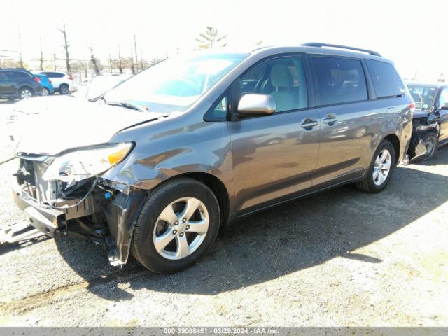 Photo 1 VIN: 5TDKA3DC8BS006012 - TOYOTA SIENNA 