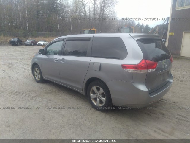 Photo 2 VIN: 5TDKA3DC8CS014340 - TOYOTA SIENNA 