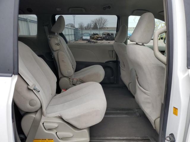 Photo 10 VIN: 5TDKA3DC9BS006178 - TOYOTA SIENNA 