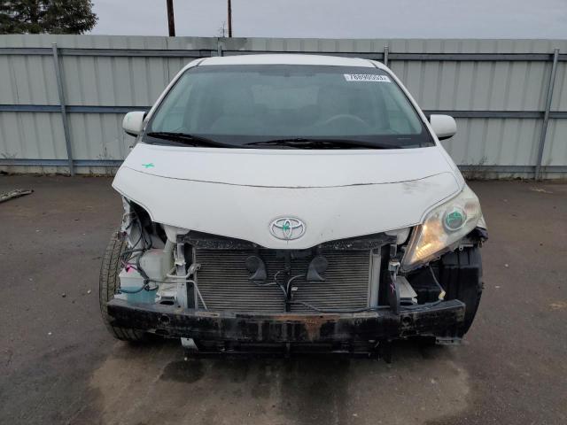 Photo 4 VIN: 5TDKA3DC9BS006178 - TOYOTA SIENNA 