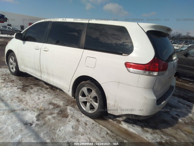 Photo 2 VIN: 5TDKA3DC9CS011169 - TOYOTA SIENNA 