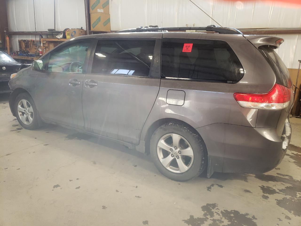 Photo 1 VIN: 5TDKA3DC9DS016745 - TOYOTA SIENNA 