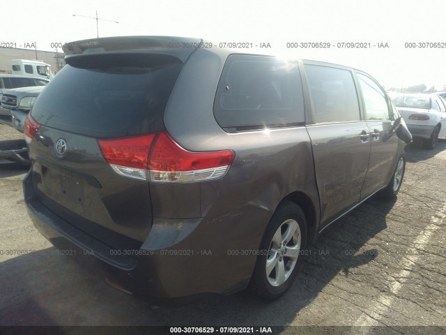 Photo 3 VIN: 5TDKA3DCXBS003922 - TOYOTA SIENNA 