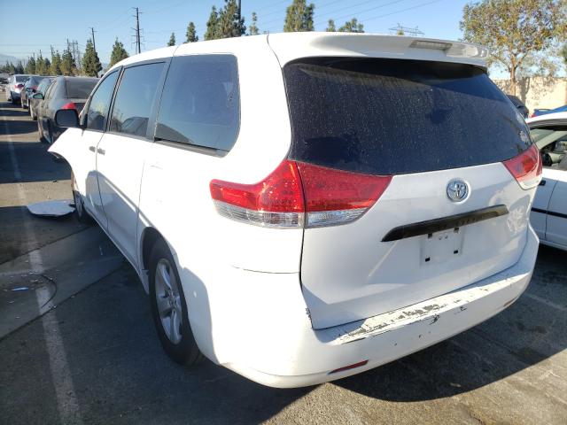 Photo 2 VIN: 5TDKA3DCXBS004780 - TOYOTA SIENNA BAS 