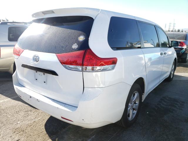 Photo 3 VIN: 5TDKA3DCXBS004780 - TOYOTA SIENNA BAS 