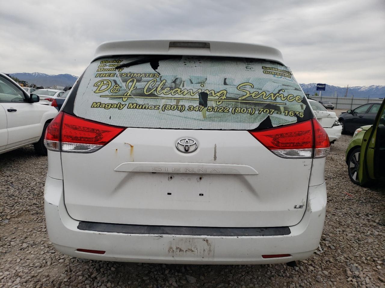 Photo 5 VIN: 5TDKA3DCXBS008893 - TOYOTA SIENNA 