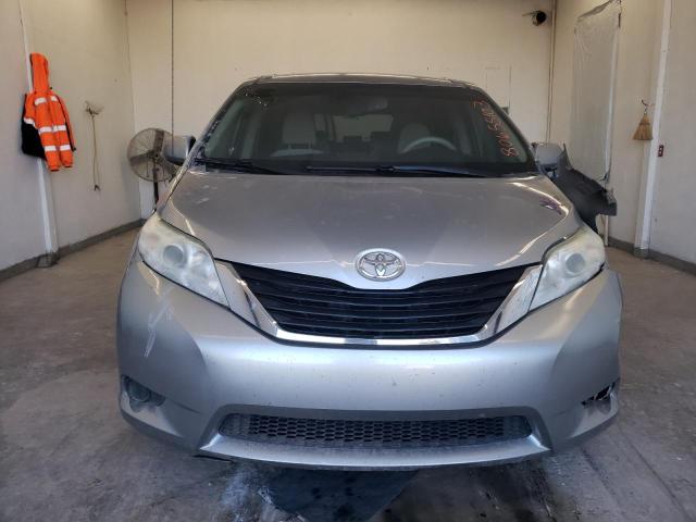 Photo 4 VIN: 5TDKA3DCXBS008960 - TOYOTA SIENNA 