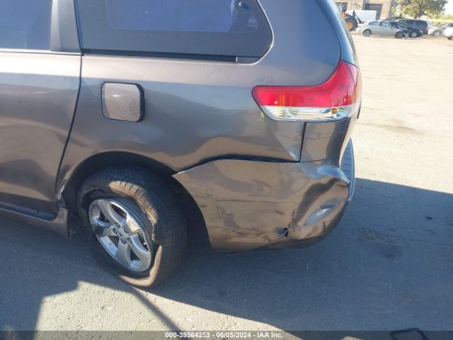 Photo 5 VIN: 5TDKA3DCXCS011021 - TOYOTA SIENNA 