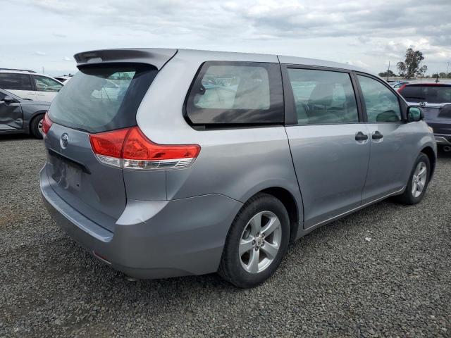 Photo 2 VIN: 5TDKA3DCXCS013254 - TOYOTA SIENNA 