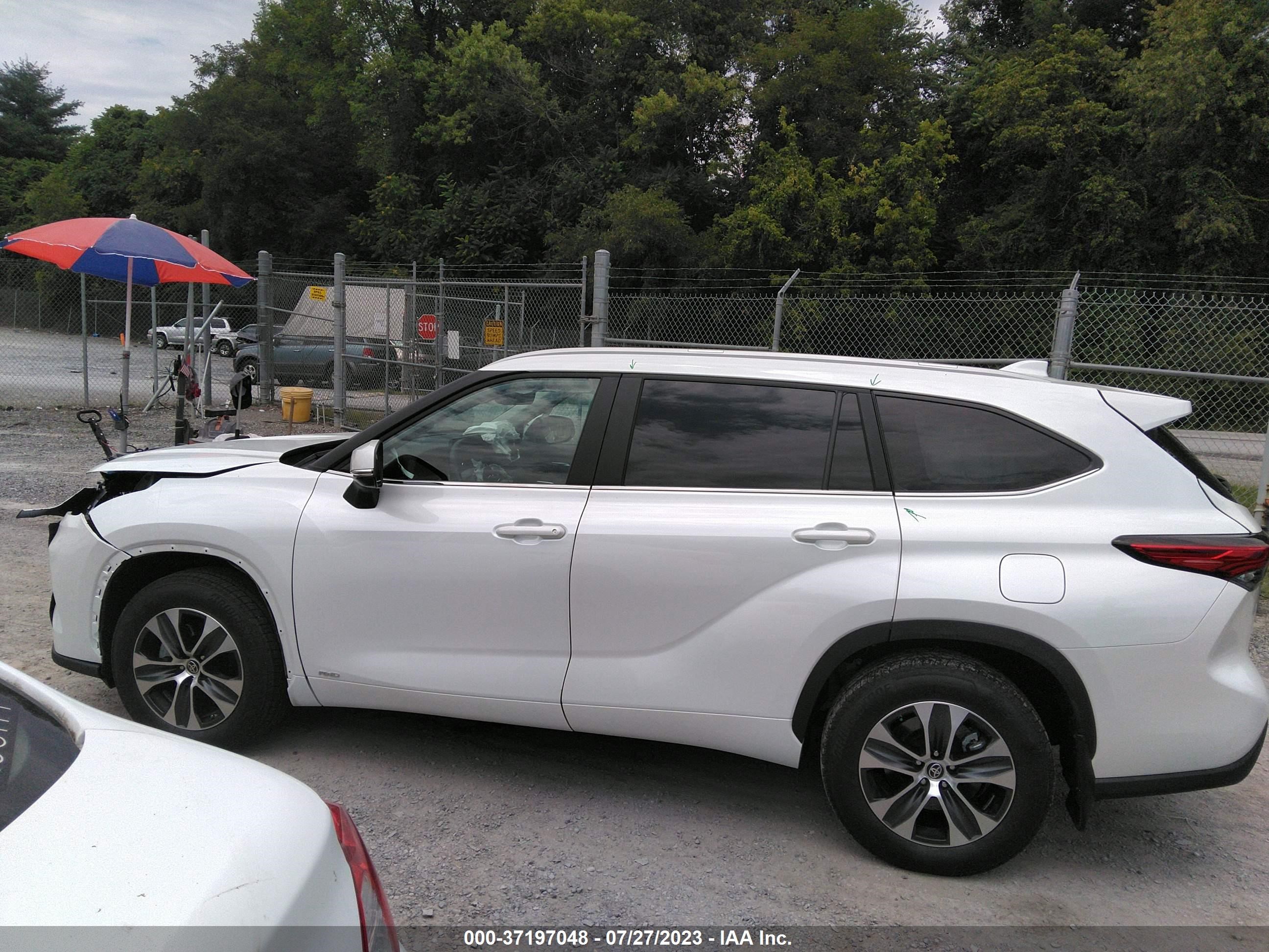 Photo 13 VIN: 5TDKBRCH6PS574649 - TOYOTA HIGHLANDER 