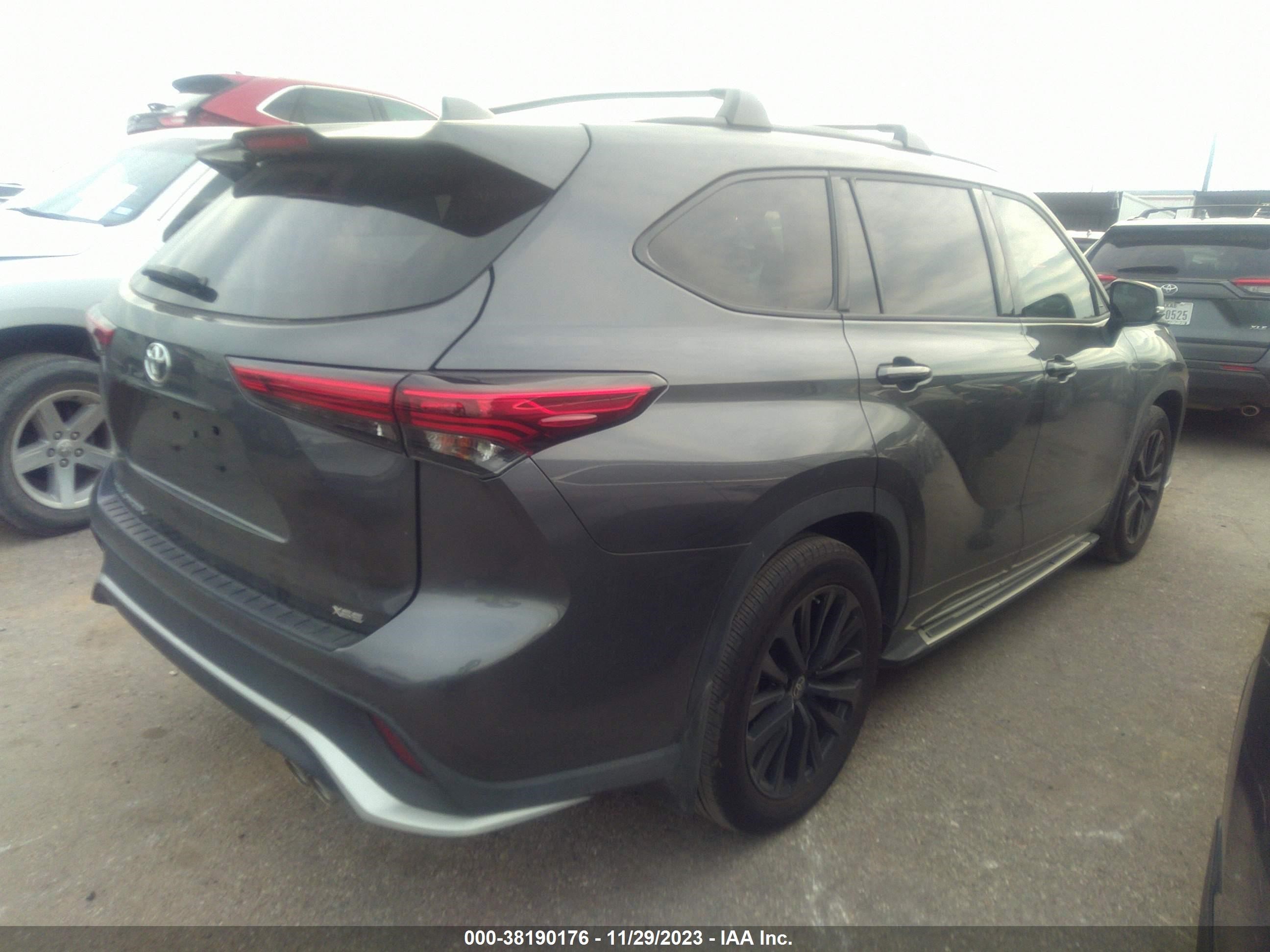 Photo 3 VIN: 5TDKDRAH1PS017791 - TOYOTA HIGHLANDER 