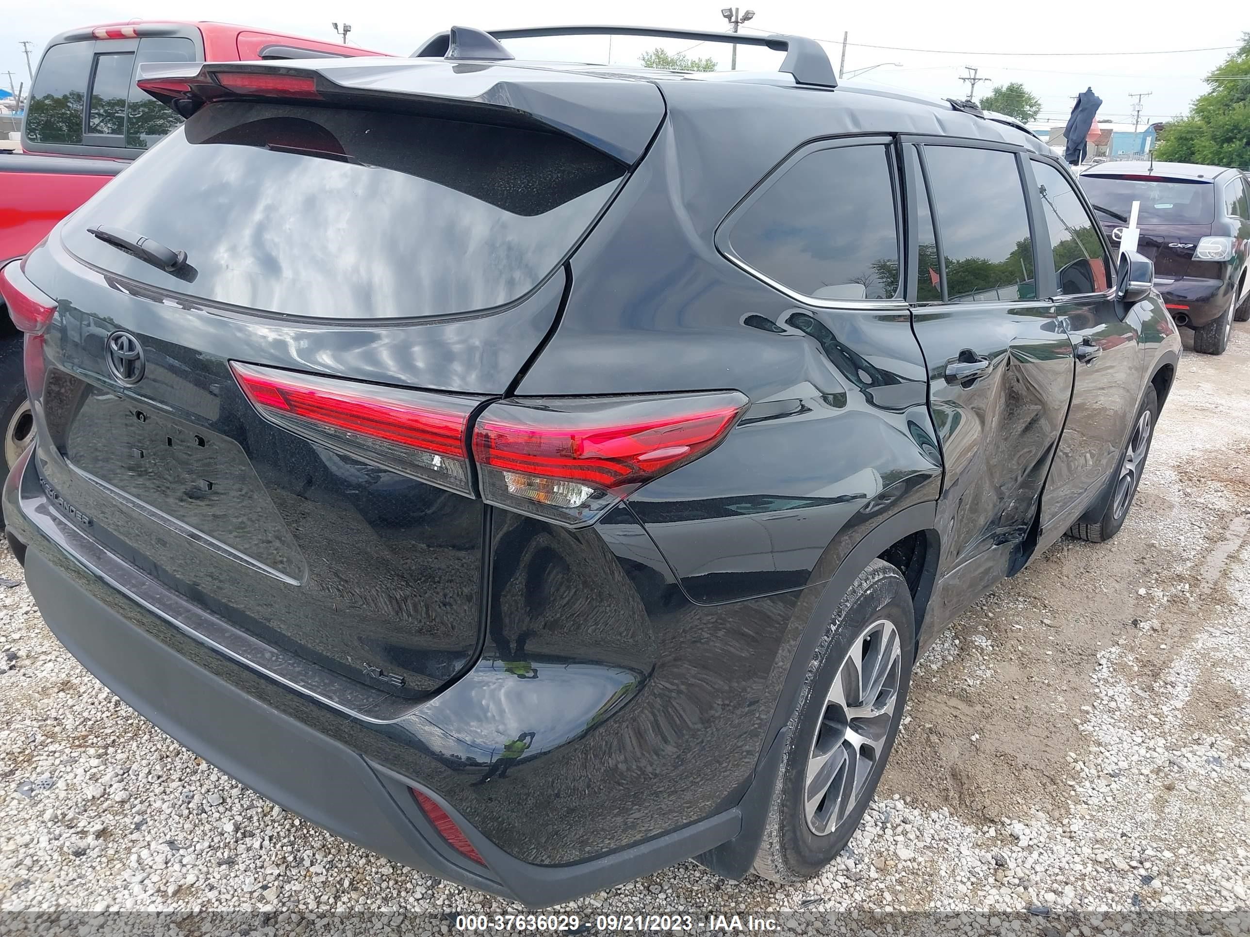 Photo 3 VIN: 5TDKDRAH4PS018286 - TOYOTA HIGHLANDER 