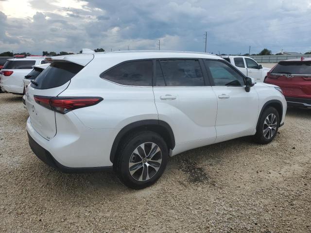 Photo 2 VIN: 5TDKDRAH6PS009122 - TOYOTA HIGHLANDER 