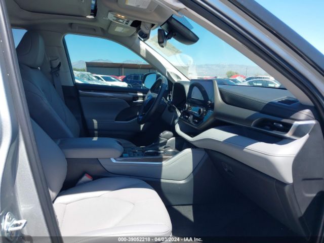 Photo 4 VIN: 5TDKDRAH7PS029220 - TOYOTA HIGHLANDER 