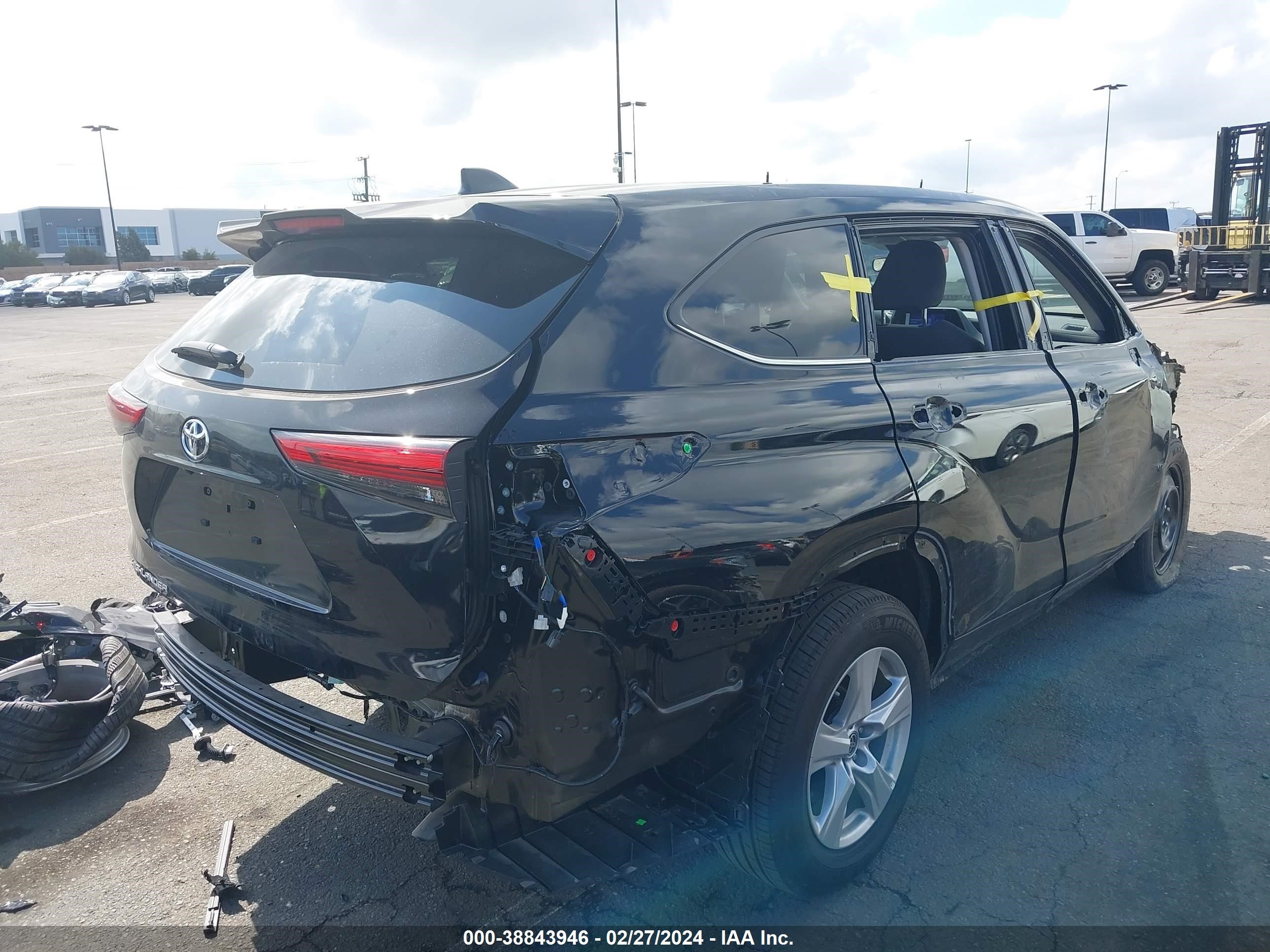 Photo 3 VIN: 5TDKDRAH8PS522212 - TOYOTA HIGHLANDER 