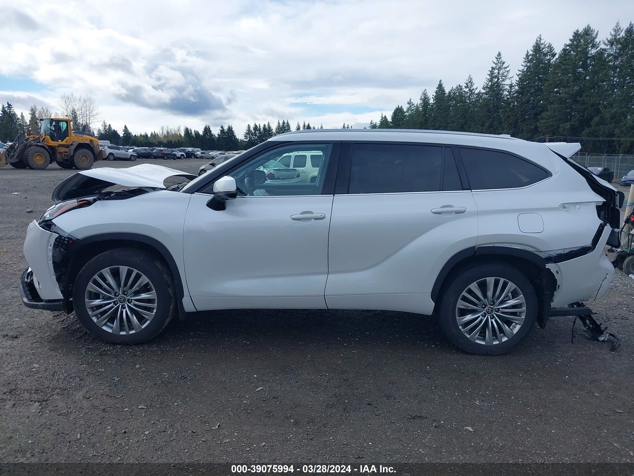 Photo 14 VIN: 5TDKDRBH0PS015450 - TOYOTA HIGHLANDER 