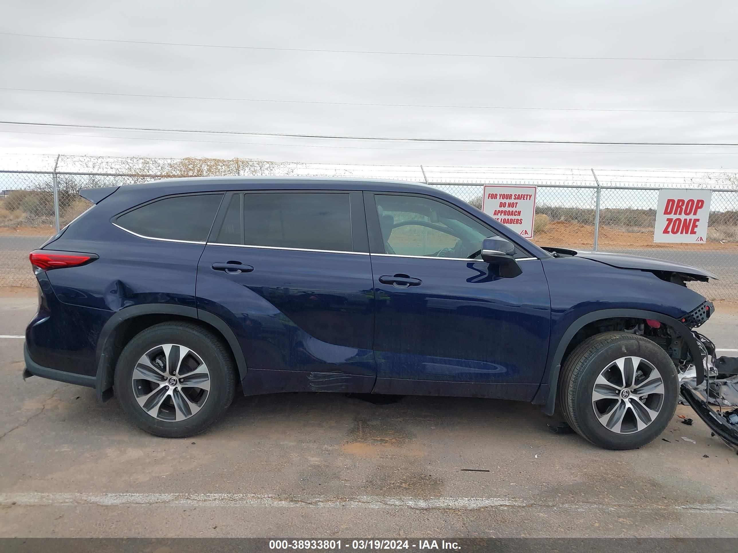 Photo 11 VIN: 5TDKDRBH1PS501183 - TOYOTA HIGHLANDER 