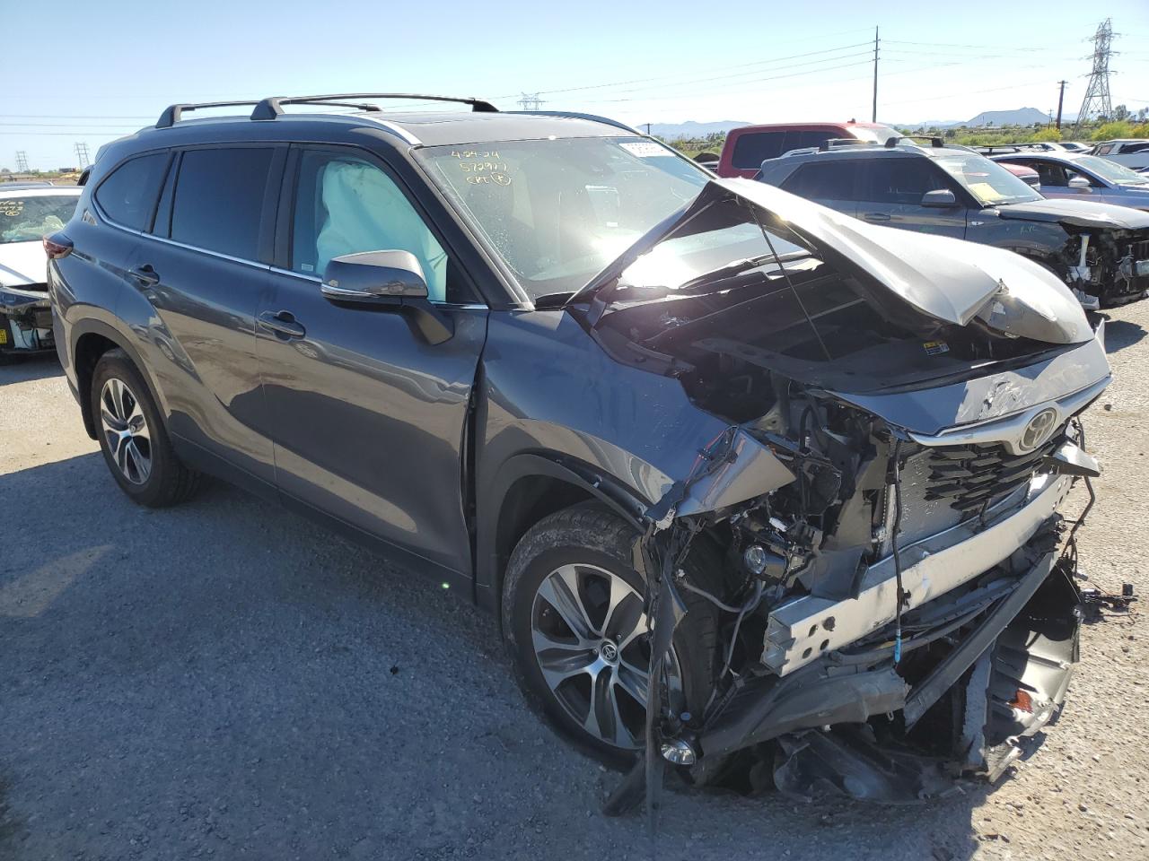 Photo 3 VIN: 5TDKDRBH4RS546766 - TOYOTA HIGHLANDER 