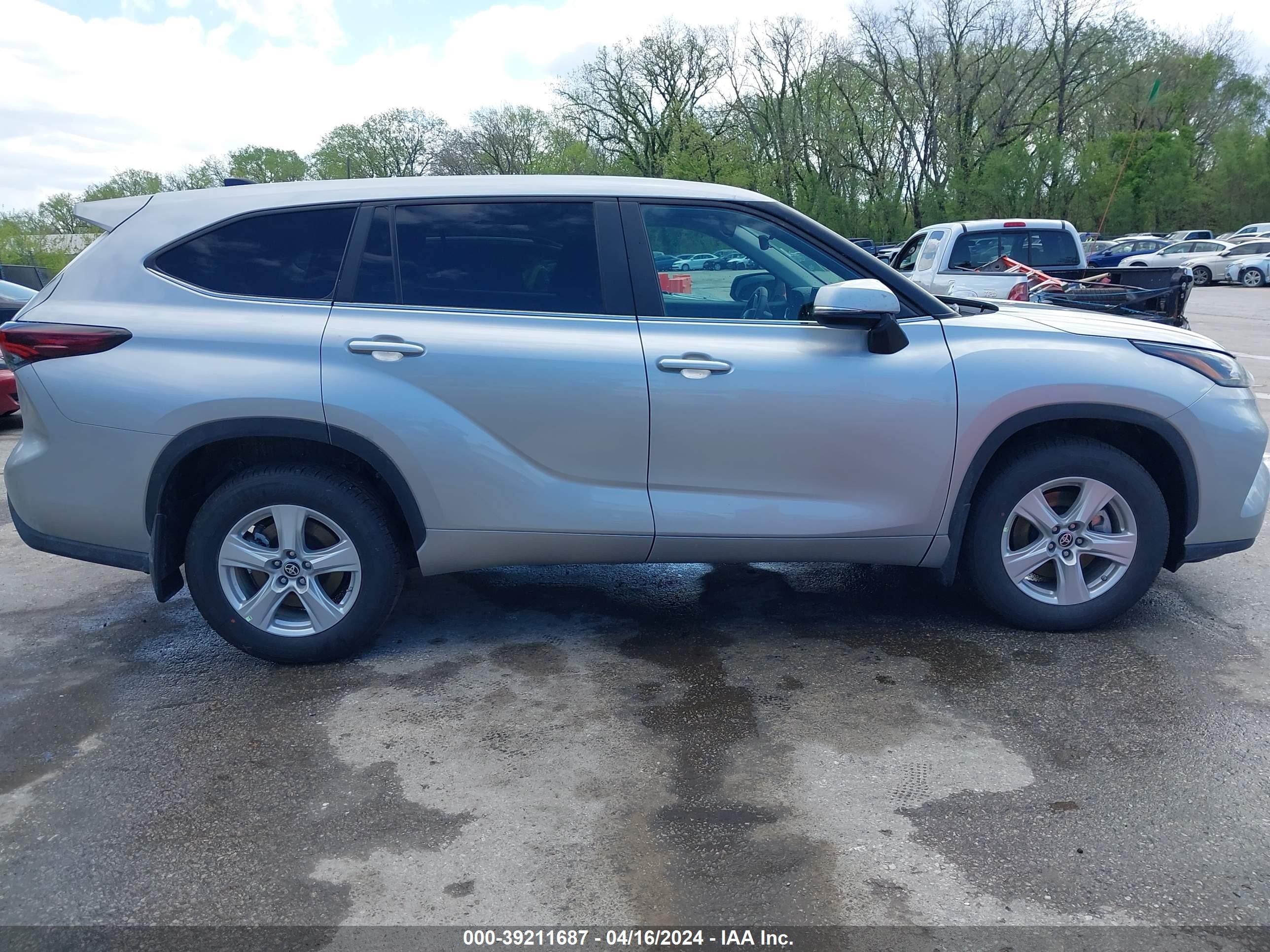 Photo 13 VIN: 5TDKDRBH5RS538918 - TOYOTA HIGHLANDER 