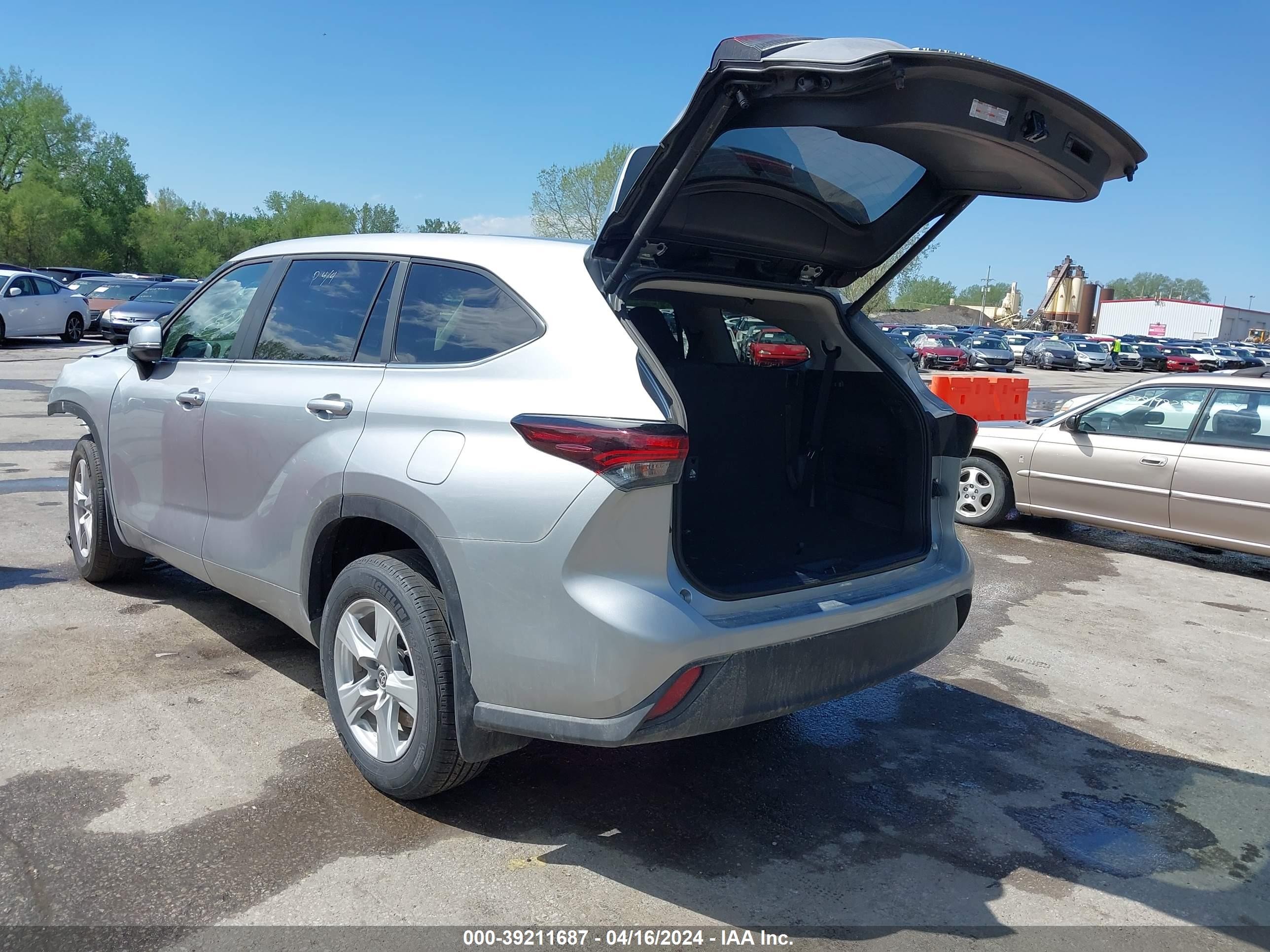 Photo 2 VIN: 5TDKDRBH5RS538918 - TOYOTA HIGHLANDER 