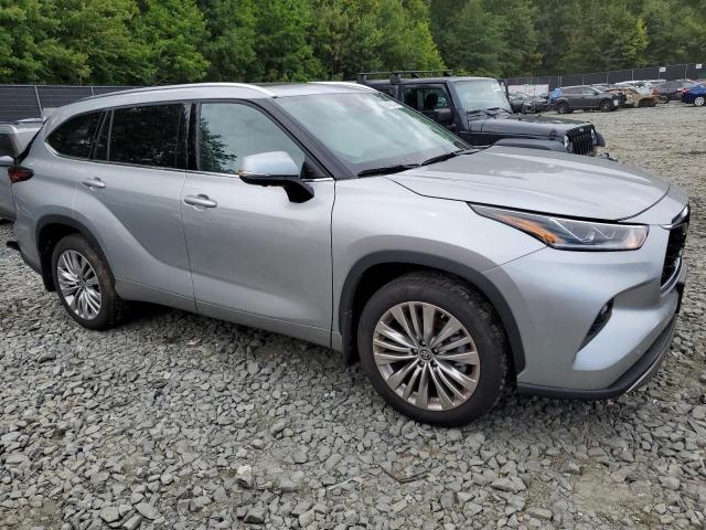 Photo 3 VIN: 5TDKDRBH7RS561097 - TOYOTA HIGHLANDER 