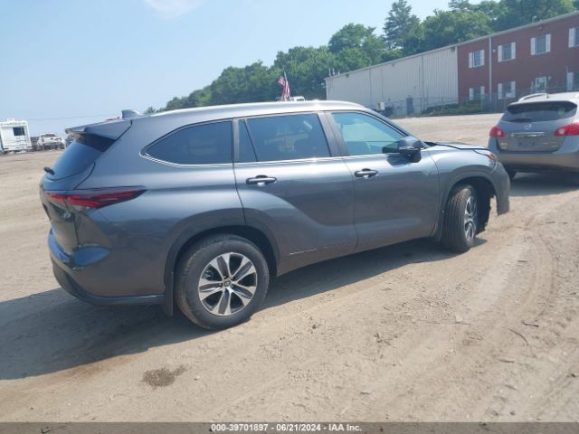 Photo 3 VIN: 5TDKDRBH8RS531526 - TOYOTA HIGHLANDER 