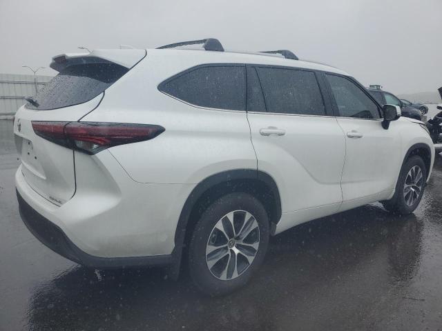 Photo 2 VIN: 5TDKDRBH8RS543000 - TOYOTA HIGHLANDER 