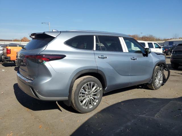 Photo 2 VIN: 5TDKDRBH9RS574367 - TOYOTA HIGHLANDER 