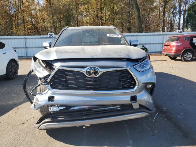 Photo 4 VIN: 5TDKDRBH9RS574367 - TOYOTA HIGHLANDER 