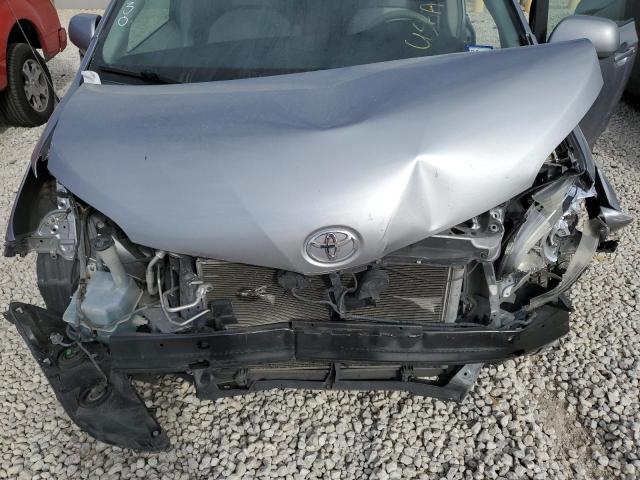 Photo 11 VIN: 5TDKK3DC0BS030897 - TOYOTA SIENNA LE 