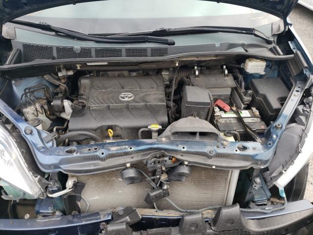 Photo 6 VIN: 5TDKK3DC0BS032617 - TOYOTA SIENNA LE 