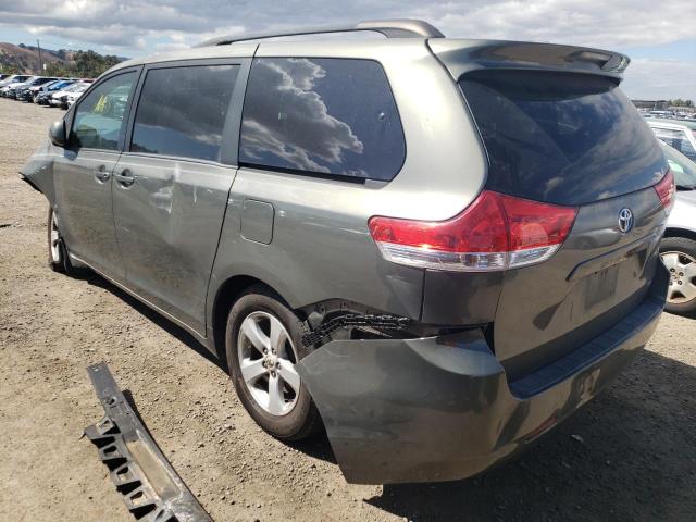 Photo 2 VIN: 5TDKK3DC0BS033640 - TOYOTA SIENNA LE 