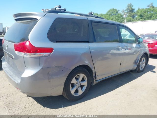 Photo 3 VIN: 5TDKK3DC0BS036859 - TOYOTA SIENNA 