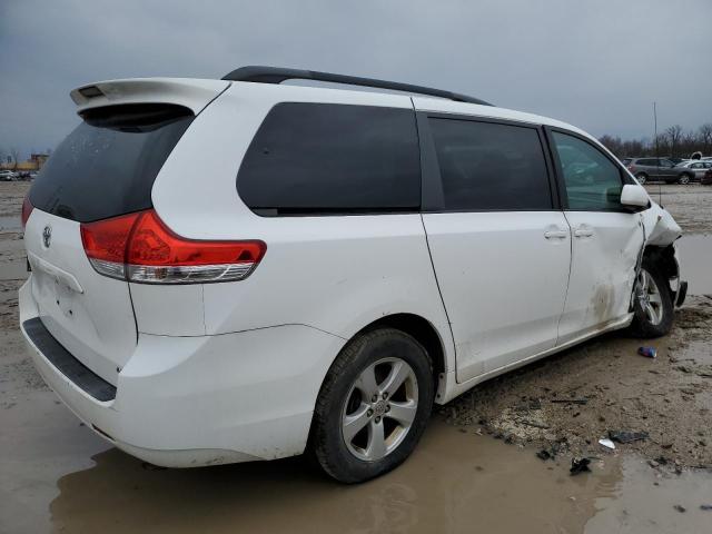 Photo 2 VIN: 5TDKK3DC0BS054570 - TOYOTA SIENNA LE 