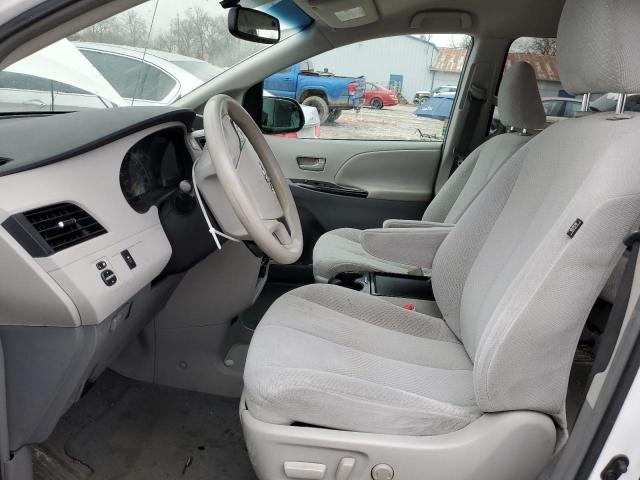 Photo 6 VIN: 5TDKK3DC0BS054570 - TOYOTA SIENNA LE 