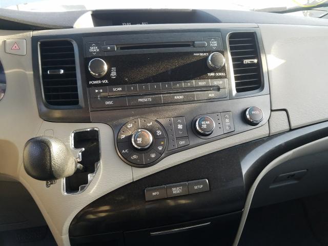 Photo 8 VIN: 5TDKK3DC0BS075872 - TOYOTA SIENNA LE 