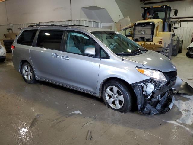 Photo 3 VIN: 5TDKK3DC0BS081915 - TOYOTA SIENNA LE 